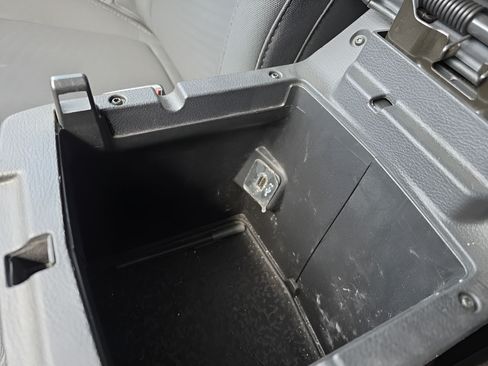 Used 2023 Jeep Wrangler Sport AWD/4WD image 27