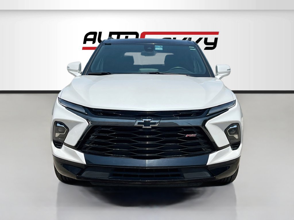 Used 2023 Chevrolet Blazer RS w/ Enhanced Convenience Package FWD image 2