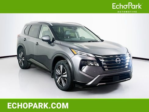 Used 2025 Nissan Rogue SL AWD/4WD image 1