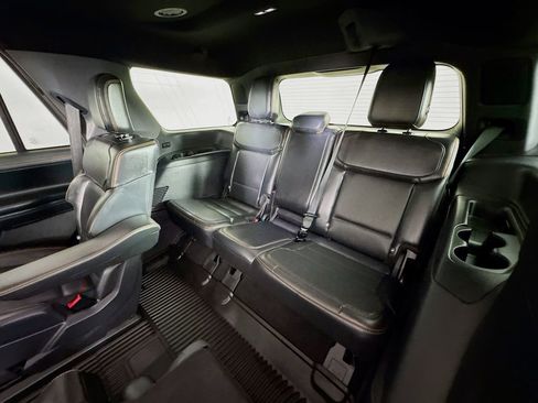 Used 2025 Ford Expedition Tremor AWD/4WD image 30
