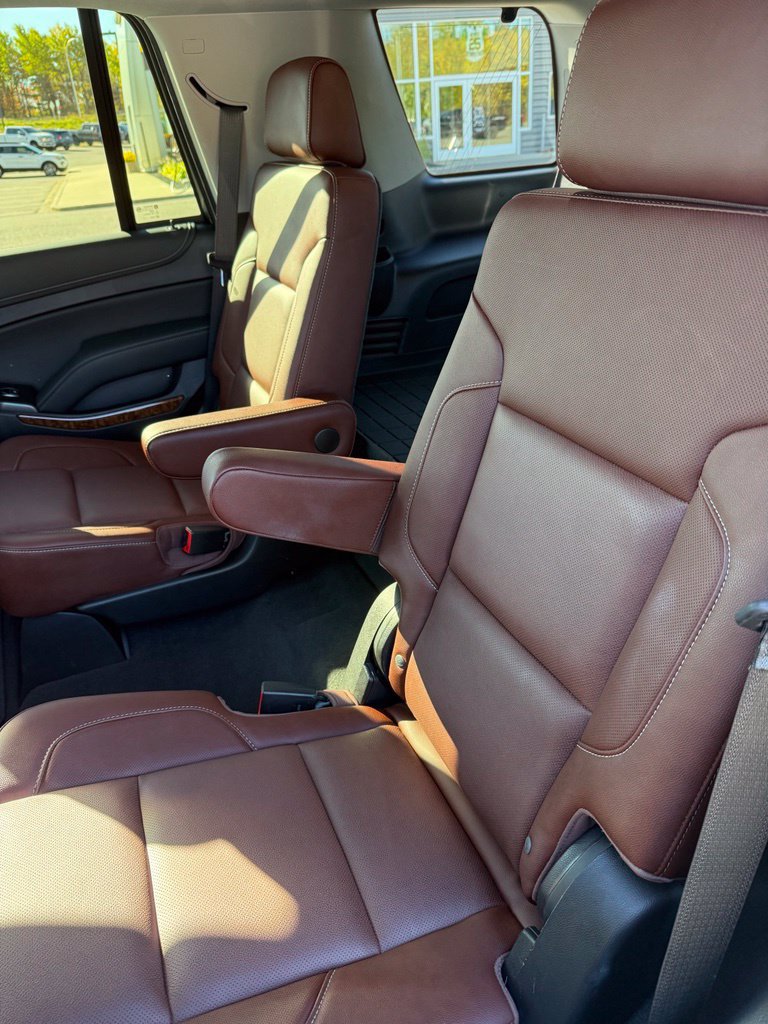 Used 2019 Chevrolet Tahoe Premier w/ Premier Plus Edition AWD/4WD image 12