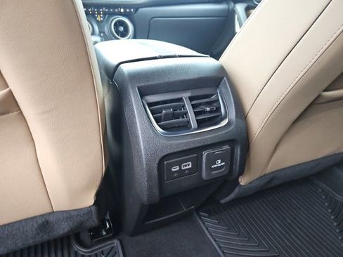 Used 2023 Chevrolet Blazer Premier image 25