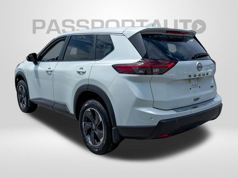 Certified 2026 Nissan Rogue SV AWD/4WD image 3