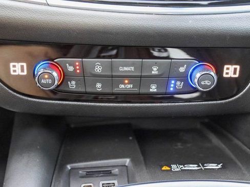 Used 2022 Buick Enclave Avenir w/ Avenir Technology Package image 27