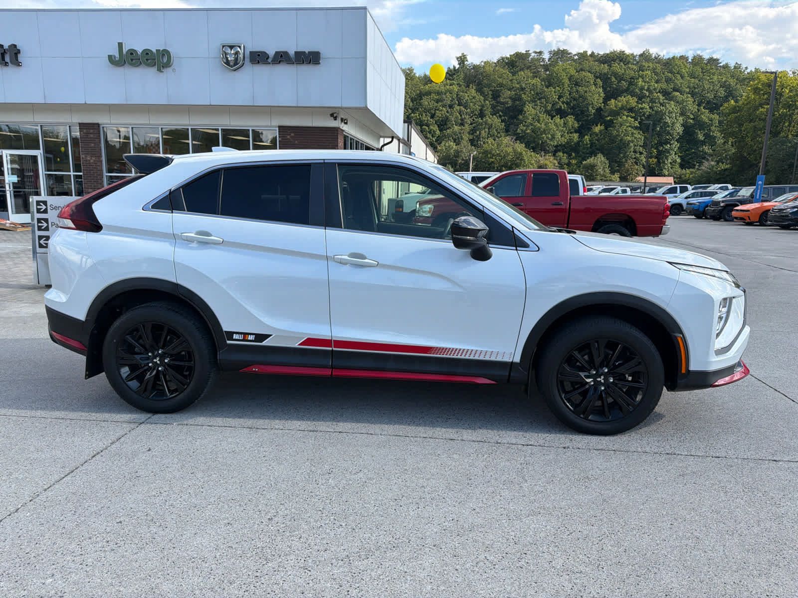 Used 2023 Mitsubishi Eclipse Cross LE AWD/4WD image 5