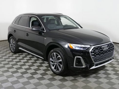 Used 2023 Audi Q5 2.0T Premium Plus w/ Premium Plus Package AWD/4WD image 1