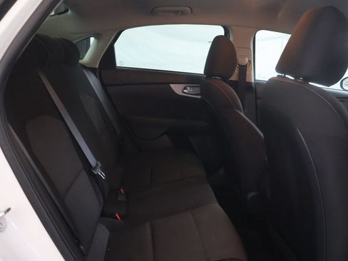 Used 2024 Kia Forte LXS w/ LXS Technology Package FWD image 12
