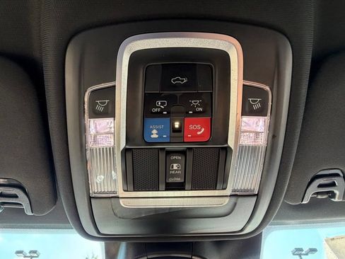 Used 2022 RAM 2500 Limited AWD/4WD image 34