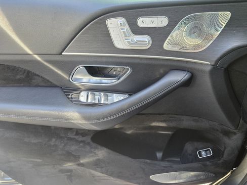 Used 2022 Mercedes-Benz GLS 450 4MATIC image 35