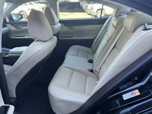 Used 2017 Lexus ES 350 w/ Navigation System Package image 12