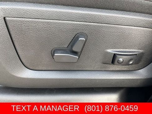 New 2026 RAM 3500 Big Horn AWD/4WD image 19