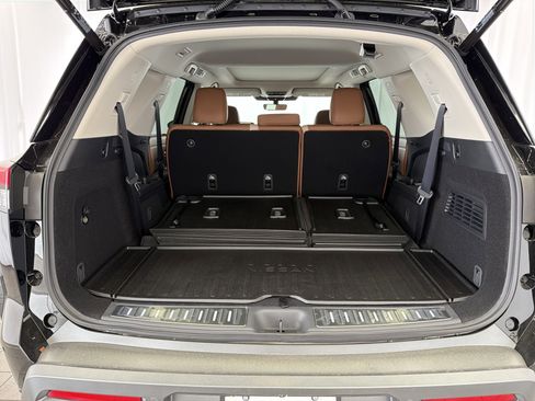 New 2026 Nissan Pathfinder Platinum FWD image 15
