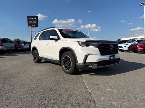 Used 2025 Honda Pilot EX-L image 4