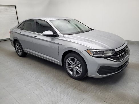 Used 2023 Volkswagen Jetta SE image 11