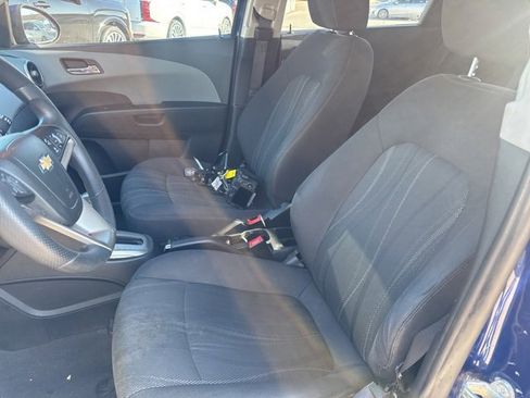 Used 2014 Chevrolet Sonic LT image 9