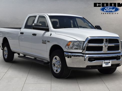 Used 2017 RAM 3500 Tradesman RWD image 2