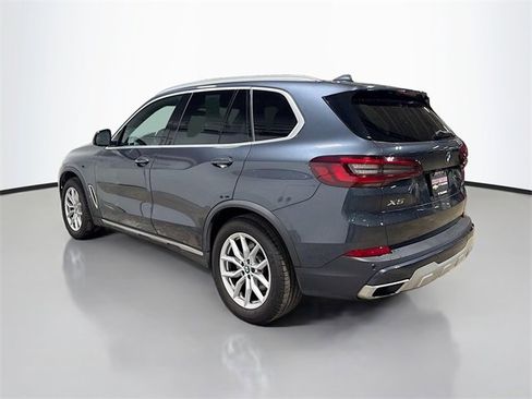 Used 2022 BMW X5 xDrive40i w/ Premium Package image 9