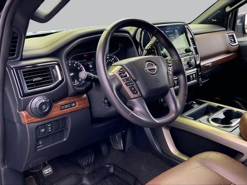 Used 2023 Nissan Titan Platinum Reserve w/ Moonroof Package AWD/4WD image 18