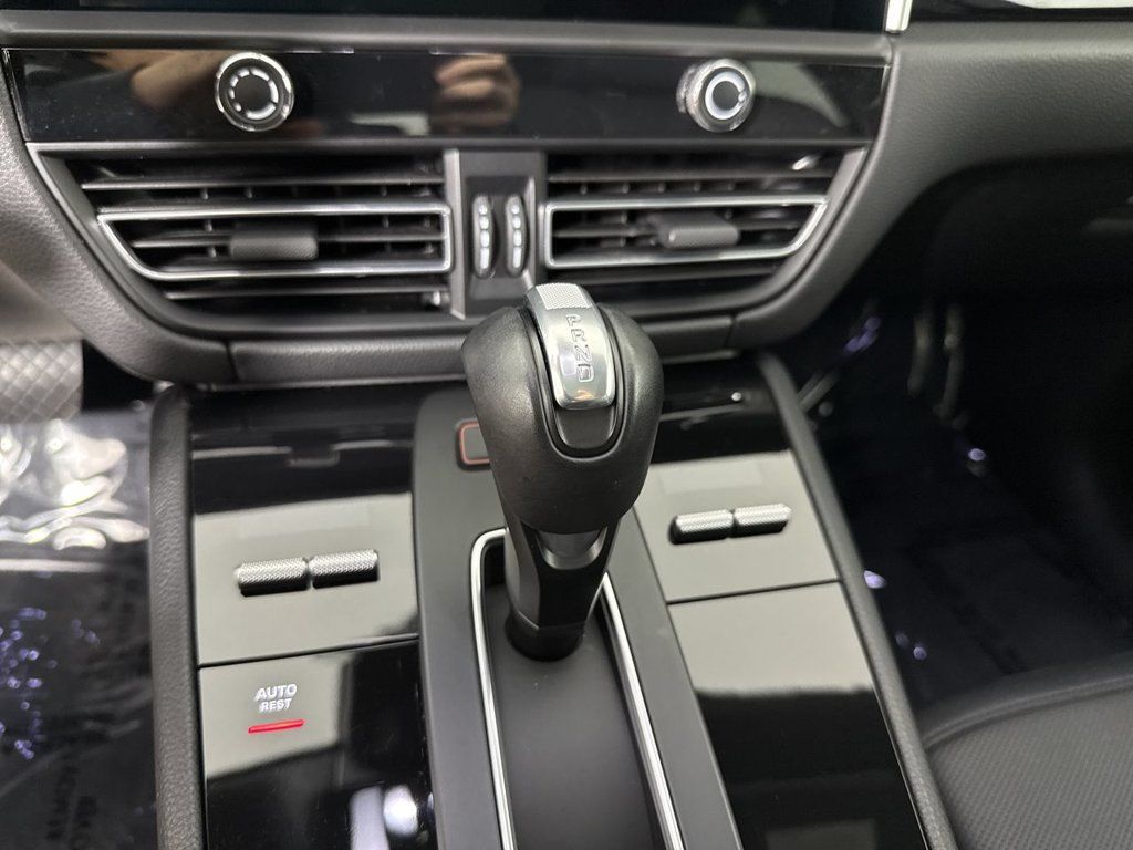 Certified 2026 Porsche Macan S AWD/4WD image 33