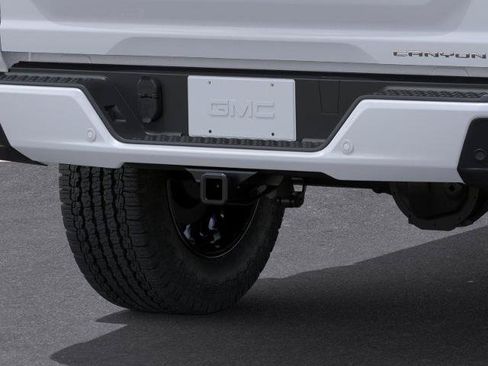 New 2026 GMC Canyon Denali AWD/4WD image 14