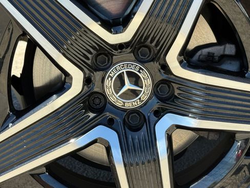 Used 2023 Mercedes-Benz GLC 300 image 21