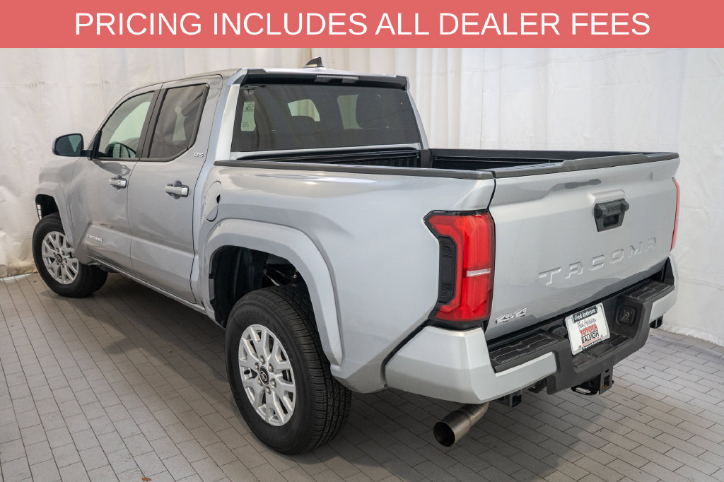 Certified 2025 Toyota Tacoma SR5 AWD/4WD image 3