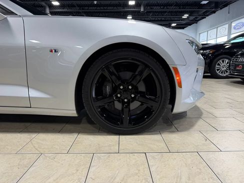 Used 2018 Chevrolet Camaro SS RWD image 32
