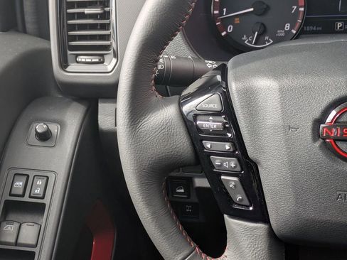 Used 2024 Nissan Frontier PRO-4X w/ Technology Package image 13