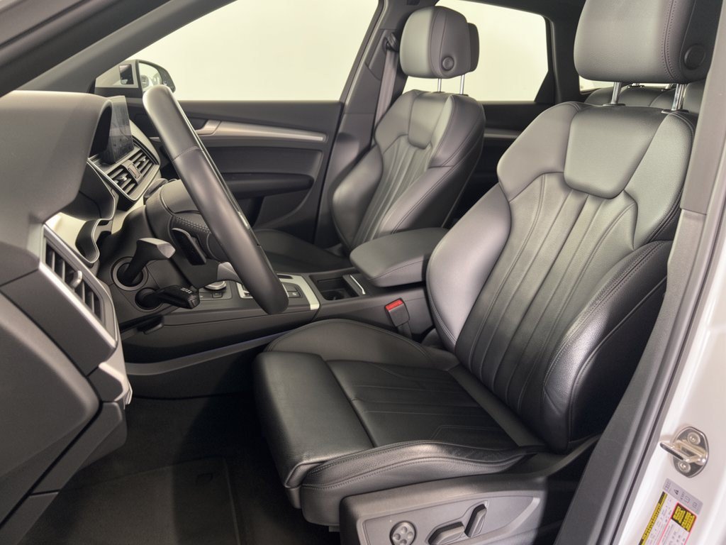 Used 2020 Audi Q5 2.0T Premium w/ Titanium Sport Package AWD/4WD image 5
