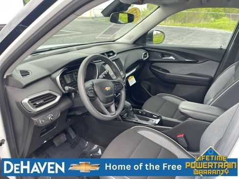 Used 2023 Chevrolet TrailBlazer LS AWD/4WD image 11