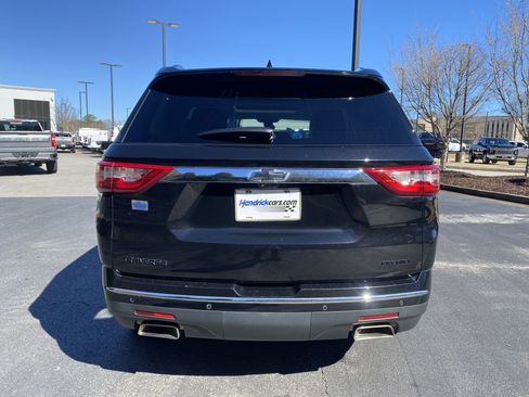 Used 2021 Chevrolet Traverse Premier image 8