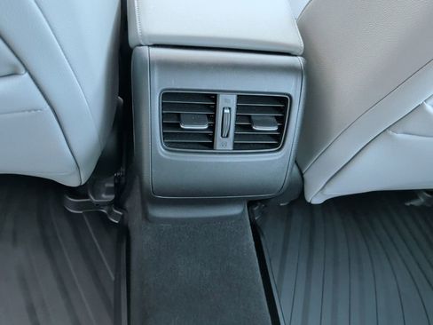 Used 2018 Honda Accord EX-L image 11