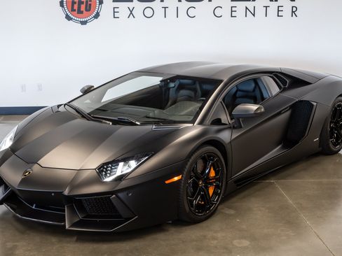 Used 2012 Lamborghini Aventador LP 700-4 AWD/4WD image 8