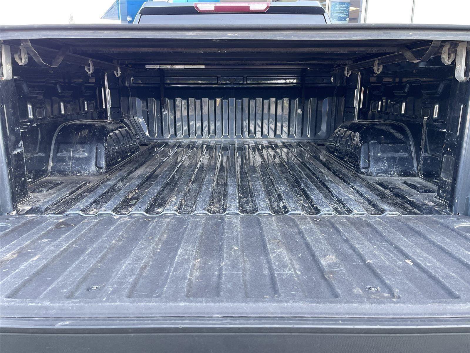 Used 2022 Chevrolet Silverado 1500 RST w/ LPO, Blackout Package AWD/4WD image 40
