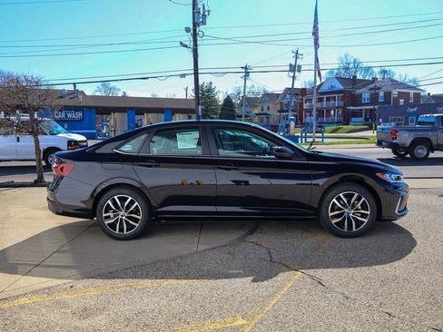 New 2026 Volkswagen Jetta SE image 6