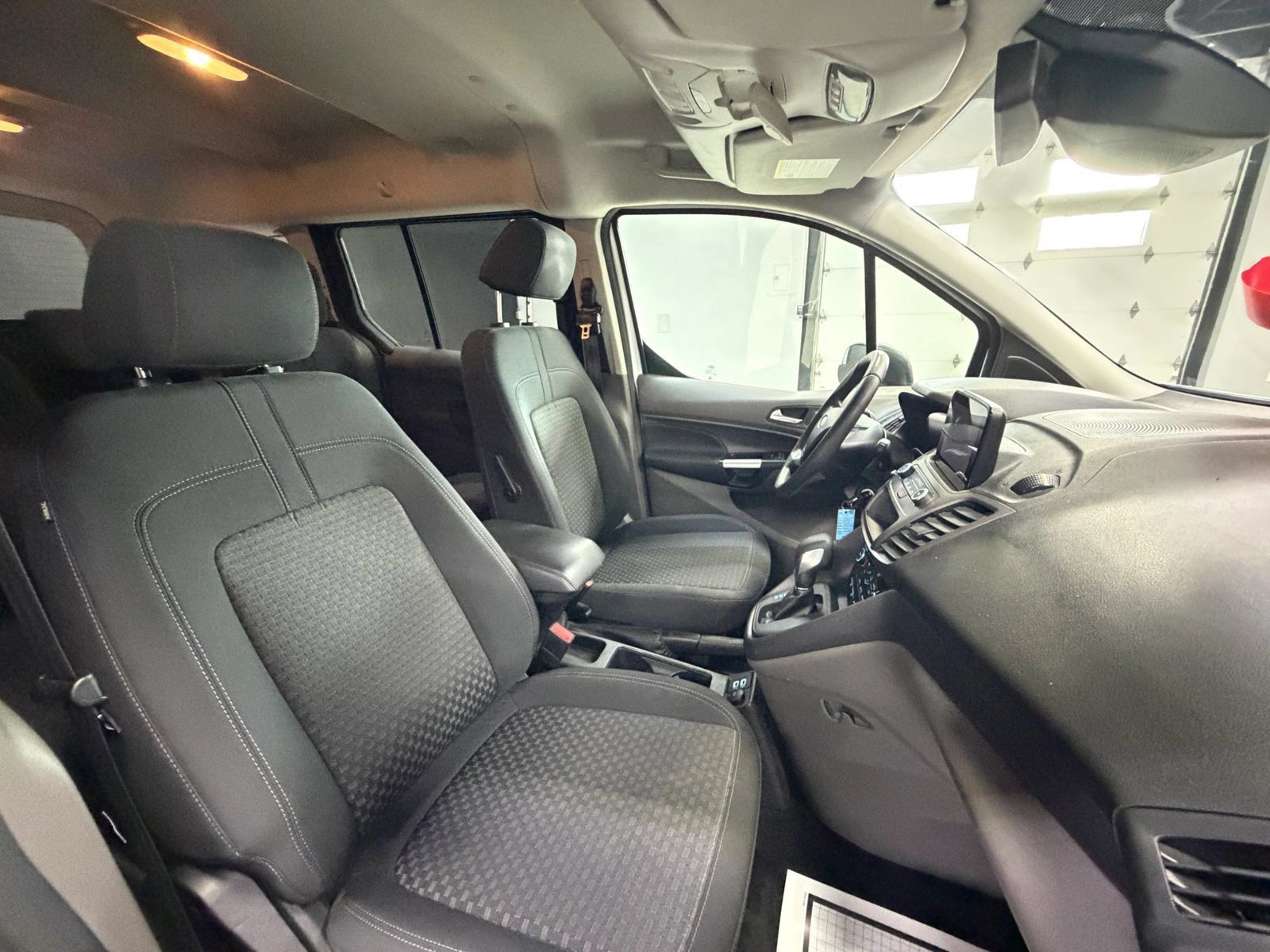 Used 2020 Ford Transit Connect XLT FWD image 34