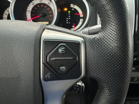 Used 2015 Toyota Tacoma 4x4 Double Cab w/ SR5 Package image 13