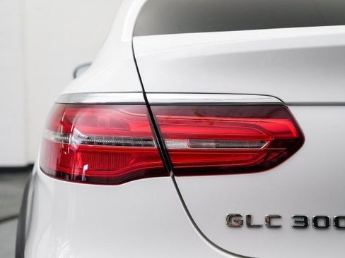 Used 2018 Mercedes-Benz GLC 300 4MATIC Coupe image 15