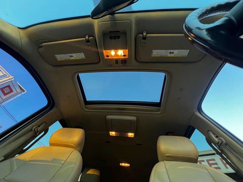 Used 2014 Cadillac Escalade Premium image 35