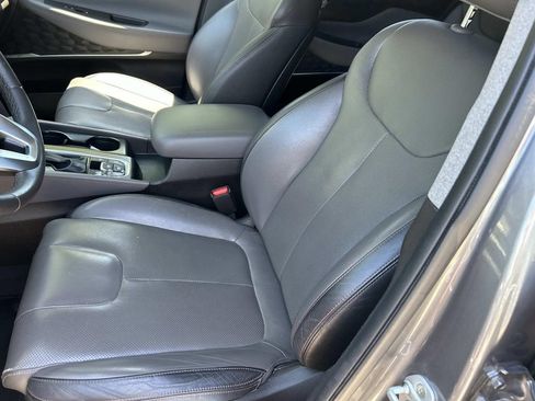 Used 2019 Hyundai Santa Fe FWD image 17