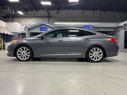 Used 2013 Hyundai Azera w/ Technology Pkg FWD image 4