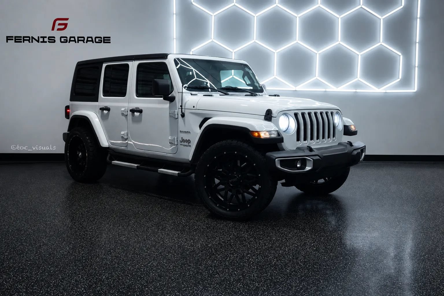 Used 2019 Jeep Wrangler Unlimited Sahara AWD/4WD image 14