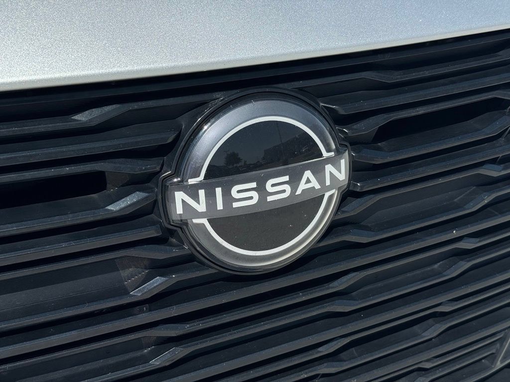 Used 2025 Nissan Altima 2.5 SV FWD image 8