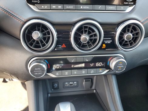 New 2025 Nissan Sentra SR w/ Midnight Edition image 24