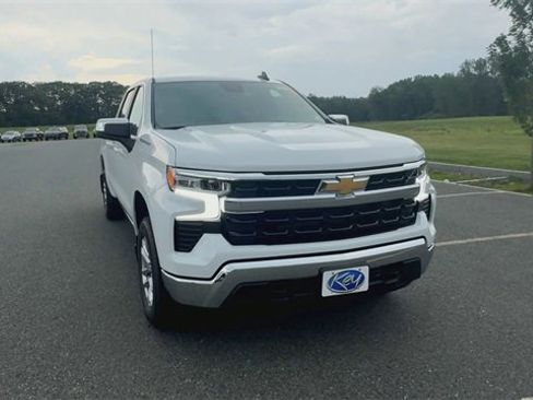 New 2026 Chevrolet Silverado 1500 LT image 3