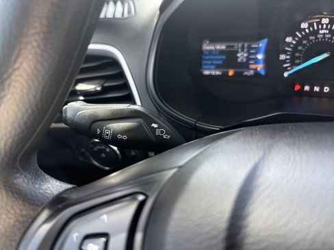 Used 2022 Ford Edge SE w/ Black Appearance Package image 24