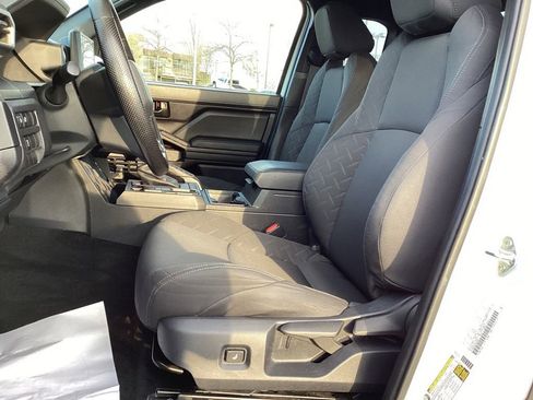 Used 2025 Toyota Tacoma SR image 12