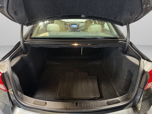 Used 2018 Chevrolet Impala Premier FWD image 38