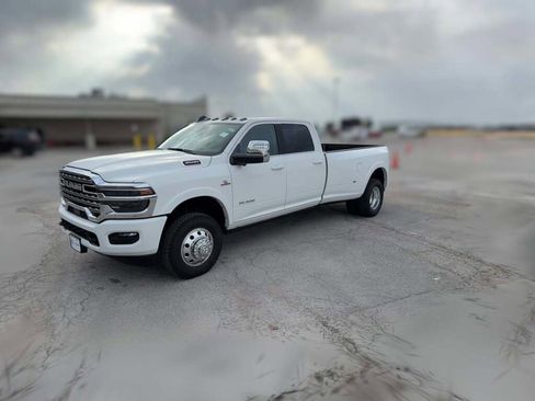 New 2026 RAM 3500 Longhorn image 4