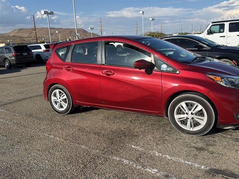 Used 2017 Nissan Versa Note FWD image 3